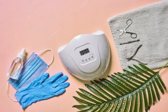 Чи безпечна процедура гель-манікюра для вашого здоров'я?